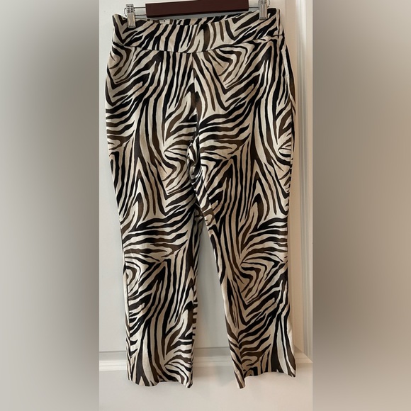 Chicos Super Slimming Crop Pants - Picture 2 of 11